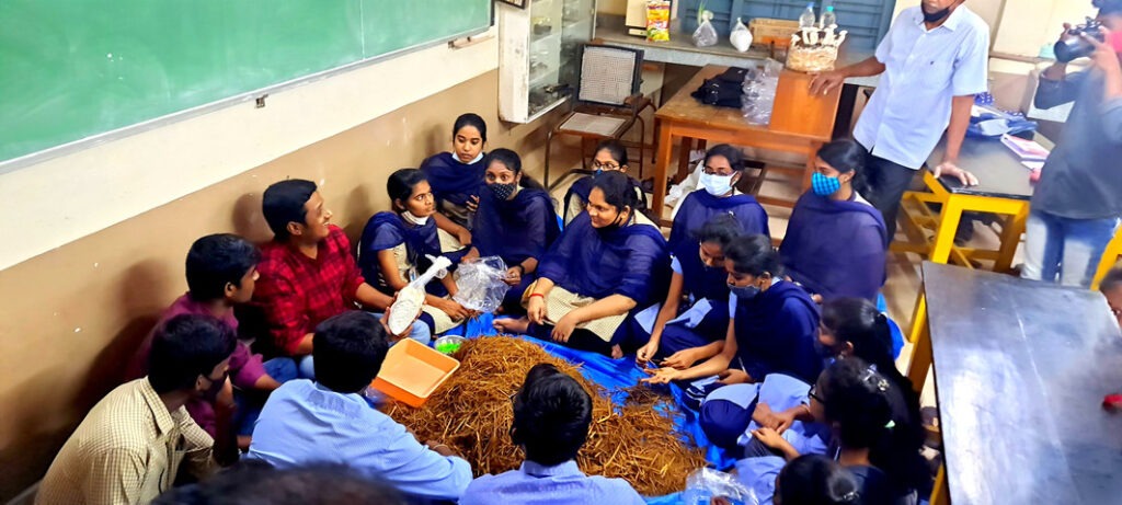workshop on mushroom Farming