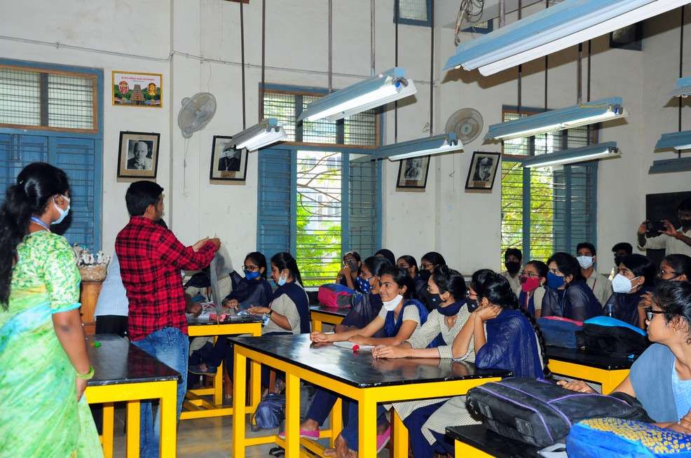 workshop on mushroom Farming