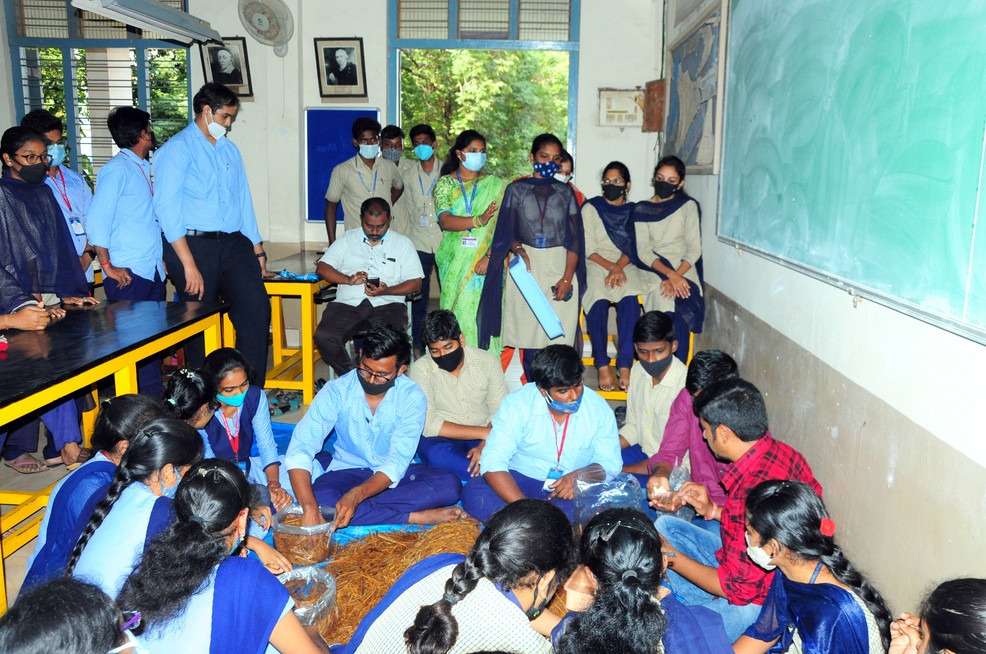 workshop on mushroom Farming