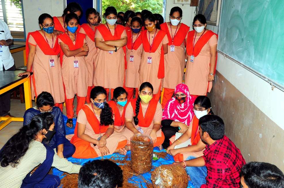 workshop on mushroom Farming